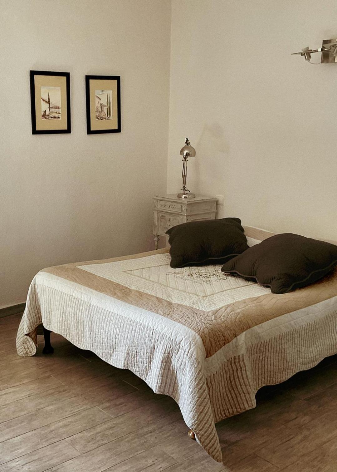فندق Chez Rosette De Lussan المظهر الخارجي الصورة